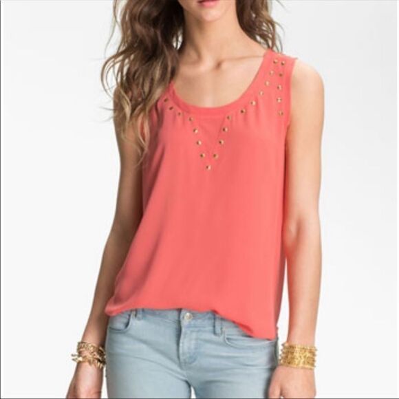 ✨HP✨Embellished self-lined sheer cami✨ - Picture 2 of 4